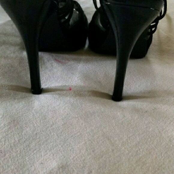 𝅺 4@30.00 or 30.00 Ladies Designer Pumps by MODA - Picture 6 of 8